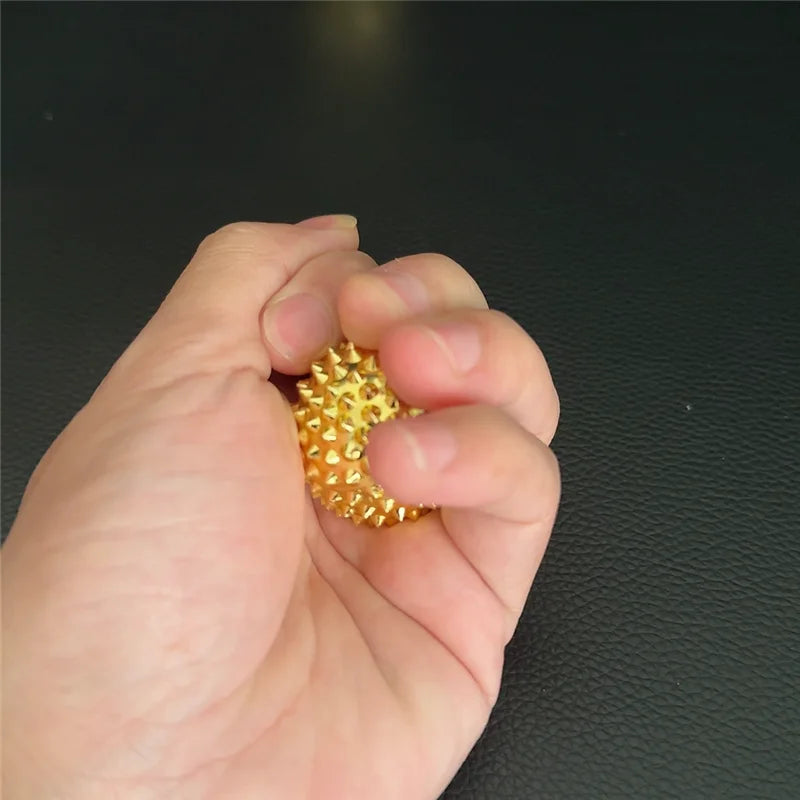 2 pcs Hand and Palm Magnetic Acupoint Acupuncture Massage Ball.